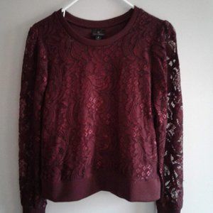 Really Gorgeous WORTHINGTON Ladies Lace Top. Red Size S